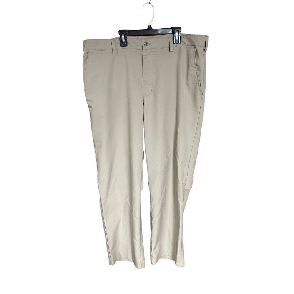 Izod XFG 40 x 32 Tan Kahki Vented Golf Pants